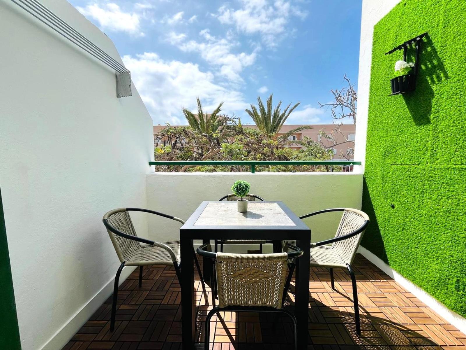 Silent With Cozy Terrace And Ocean View Apartamento Arona (Tenerife)