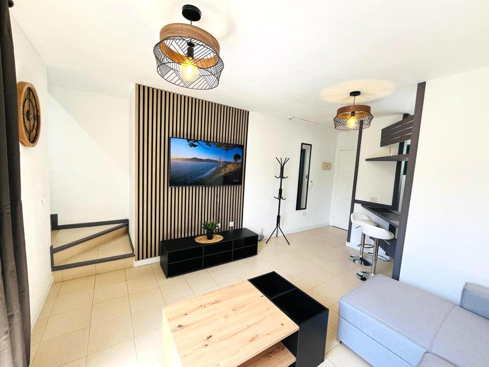 Silent With Cozy Terrace And Ocean View Appartement Arona (Tenerife)